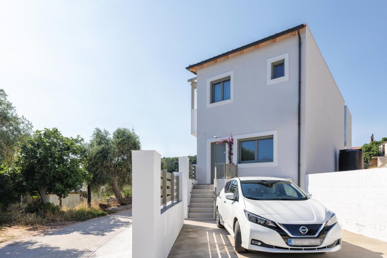 Helia All Seasons Apartments Астрис Екстериор снимка